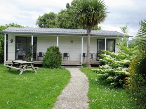 White Elephant Accomodation in โมตูเอก้า