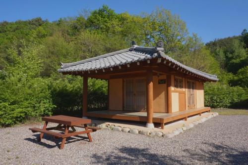Naetgang Sanchon Pension & Camping