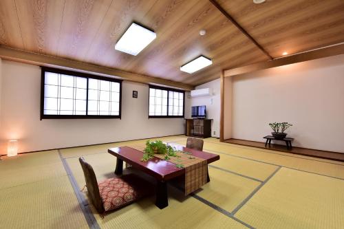 Takenoya Ryokan (Guest House Takenoya) - Accommodation - Ōmachi