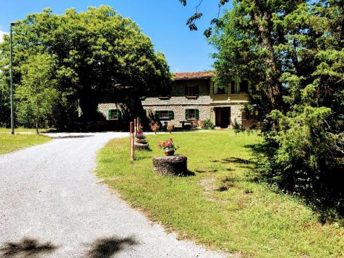 Ieeja, Angolo di Paradiso B&B in Grizzana Morandi