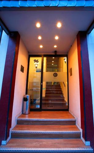 Centro Hotel Royal - image 9