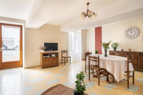 Instalaciones, Bocage in Madeleine-Saint-Leonard