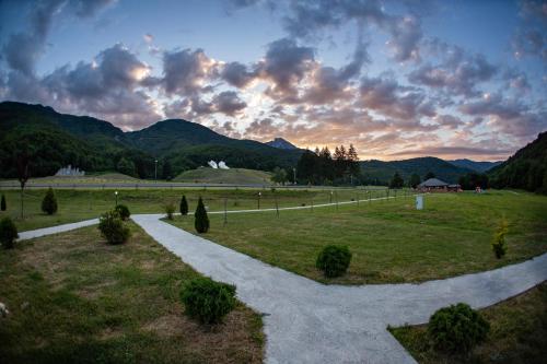 Vila Maglić - image 5