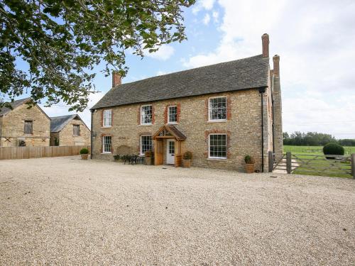 Shifford Manor Farm Witney 