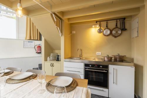 Shway60 Family House – Antwerp, DC