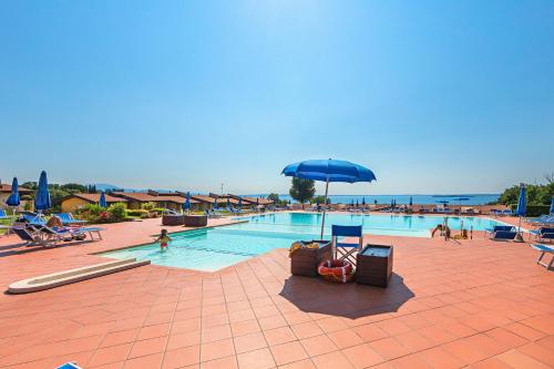  Montecolo Resort, Pension in Manerba del Garda