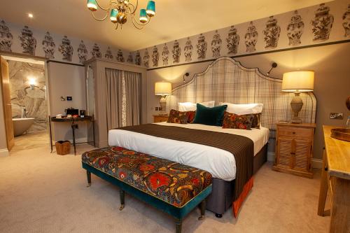 The Fox and Hounds Country Inn in Sinnington