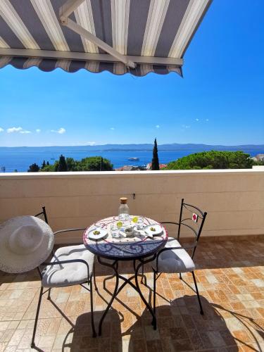 Apartment with Sea View