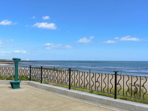 Lighthouse View Apartment