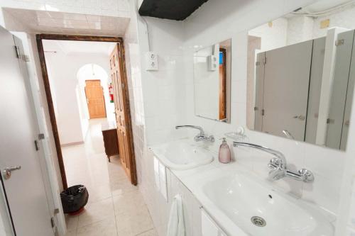 Hostel One Catedral - image 13