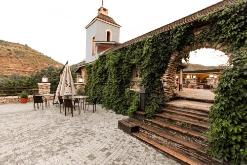 Vila Etnica in Trebujeni