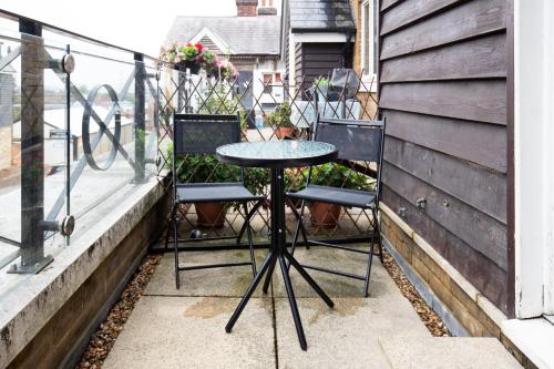 1-bedroom apartment with balcony, Hoddesdon