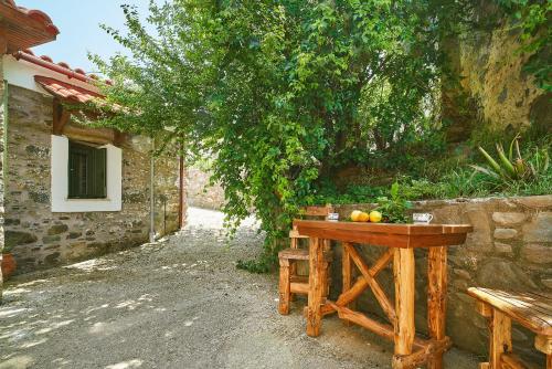 Authentic Cottage in a heaven of natural Beauty