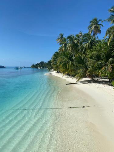 Mandhoo Inn Maldive Islands