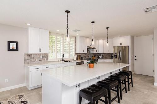 Luxury at the Sands - 3 Bedroom by Casago - image 5