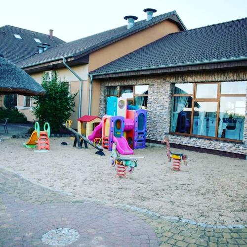 Hotel Magnat in Gevartuva