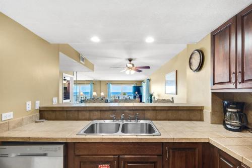 Destin Towers 32 - image 8