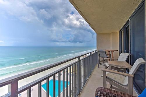 B&B New Smyrna Beach - Beachfront Resort Condo with Panoramic Ocean Views! - Bed and Breakfast New Smyrna Beach