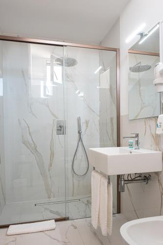 Cuneo Hotel - image 6