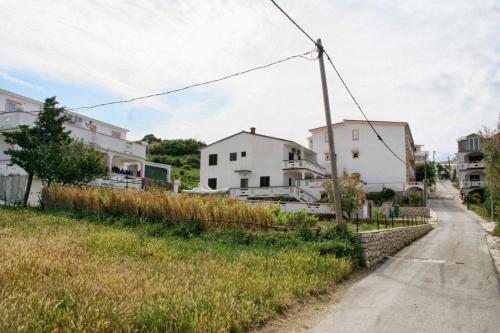 Apartment Metajna 4121b - image 6