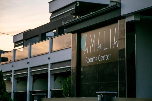  Amalia Center in Nea Vrasna