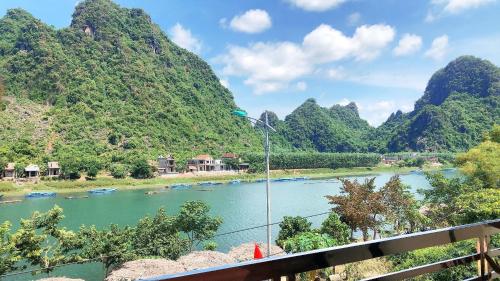Applebee's Homestay, Phong Nha