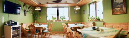 Közös társalgó / TV, Pension Grunes Herz in Tonndorf