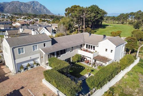 Photo - Hermanus Lodge on the Green - Solar Power