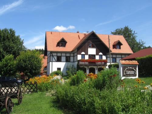 Gosciniec Nowa Wioska - Accommodation - Wałbrzych