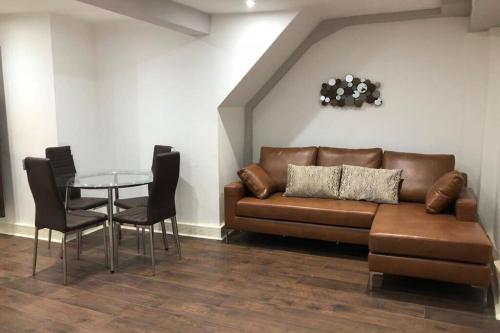 Central Modern Apartment # 2 Manis, Vauxhall, London