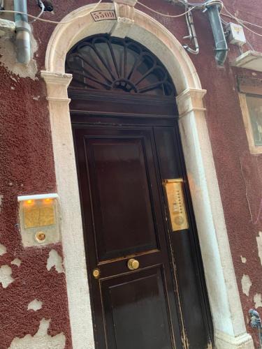 Luxury Apartment in San Marco with Canal View