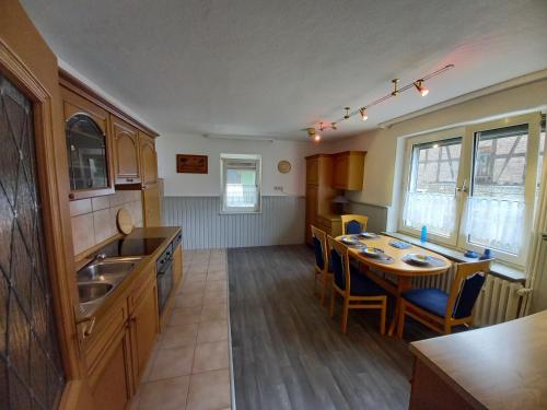 Geraumige Ferienwohnung in Felsberg