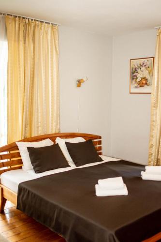 Sunset Hotel - image 10