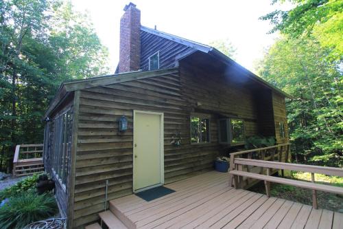 Bejárat, Quaint Stowe Cabin in Plattsburgh