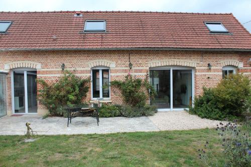 Jolie maison 2 chambres - jardin gîte à louer Sailly-Laurette