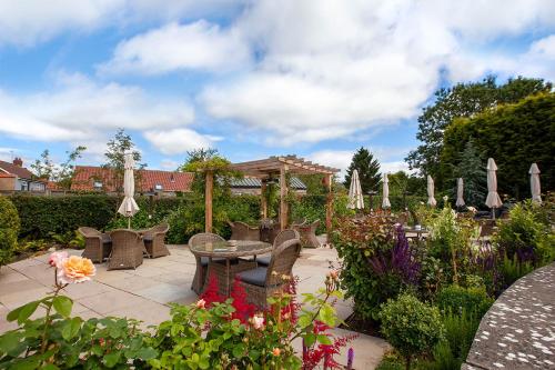 The Fox and Hounds Country Inn - image 11