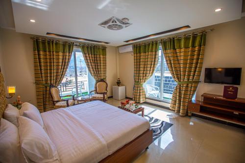 Cordillera Resort in Mills