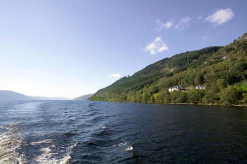 26752227 Loch Ness Lodge