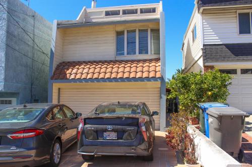 cozy 2 bedroom in single house