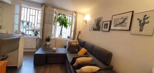 Gare Montparnasse,fantastic location,center paris6 eme ,close to Louvre meusm and notre Eiffel tour