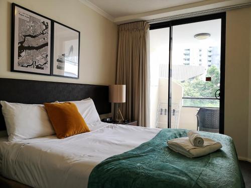 AirTrip Apartments on Edmondstone Street