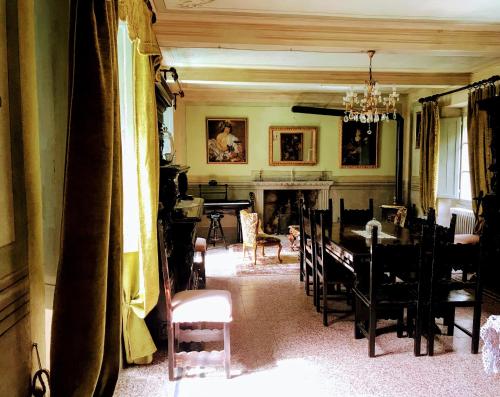 Restorāns, Angolo di Paradiso B&B in Grizzana Morandi