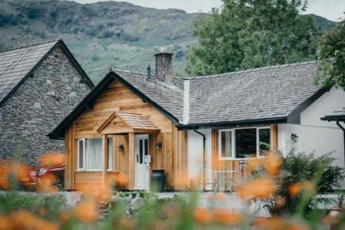 Bridge House Hotel & Silver Howe View Cottage - image 11