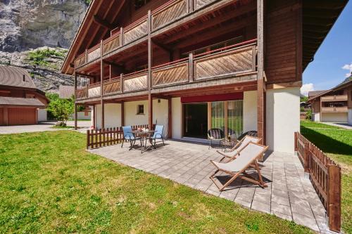 花園, Apartment Trümmelbach, Comfortabl & Cozy, Private Terrace with best views (Apartment Trummelbach, Comfortabl & Cozy, Private Terrace with best views) in 勞特布龍嫩