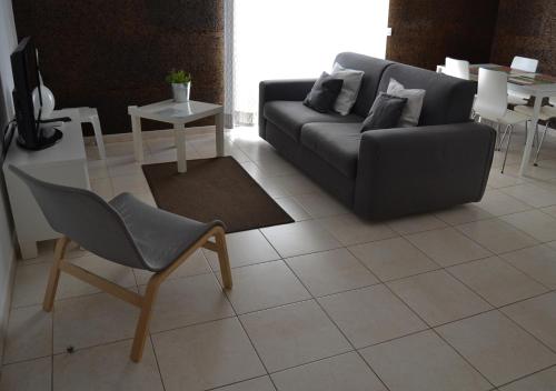 Standard One-Bedroom Apartment image 1