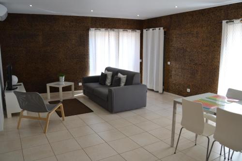 Superior One-Bedroom Apartment image 1