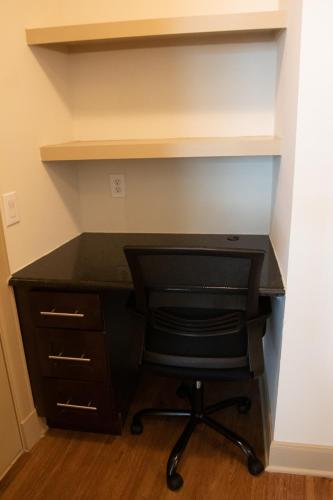 Discounted Penthouse w/ NRG View in the Med Ctr