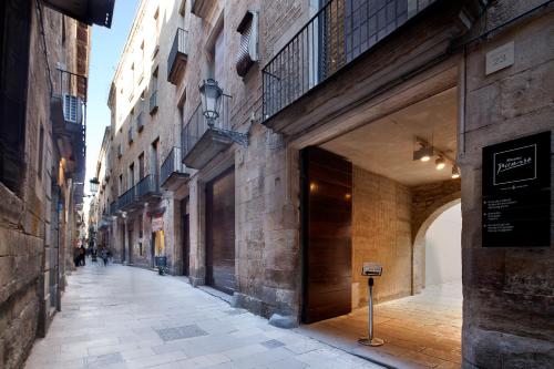 Inside Barcelona Apartments Mercat - image 14