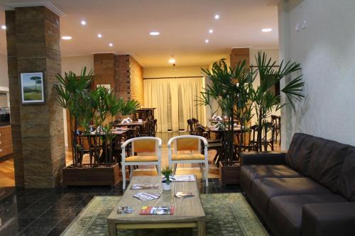 共用Lounge/電視區, 夸特魯巴拉斯帝國酒店 (Hotel Imperial de Quatro Barras) in 誇特巴拉斯