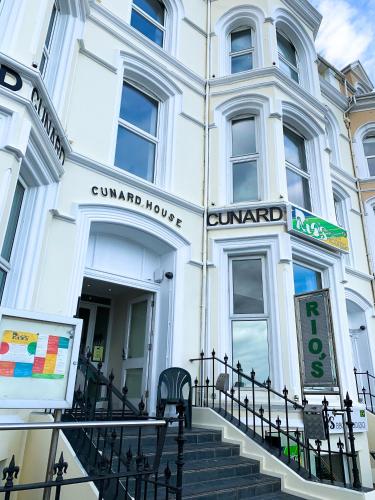 Cunard Apartments - image 5
